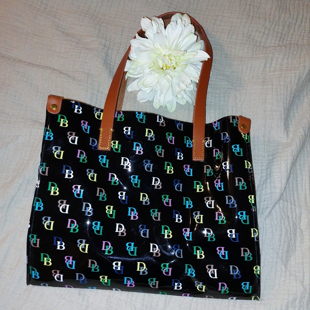 Dooney & Bourke IT Shopper Tote